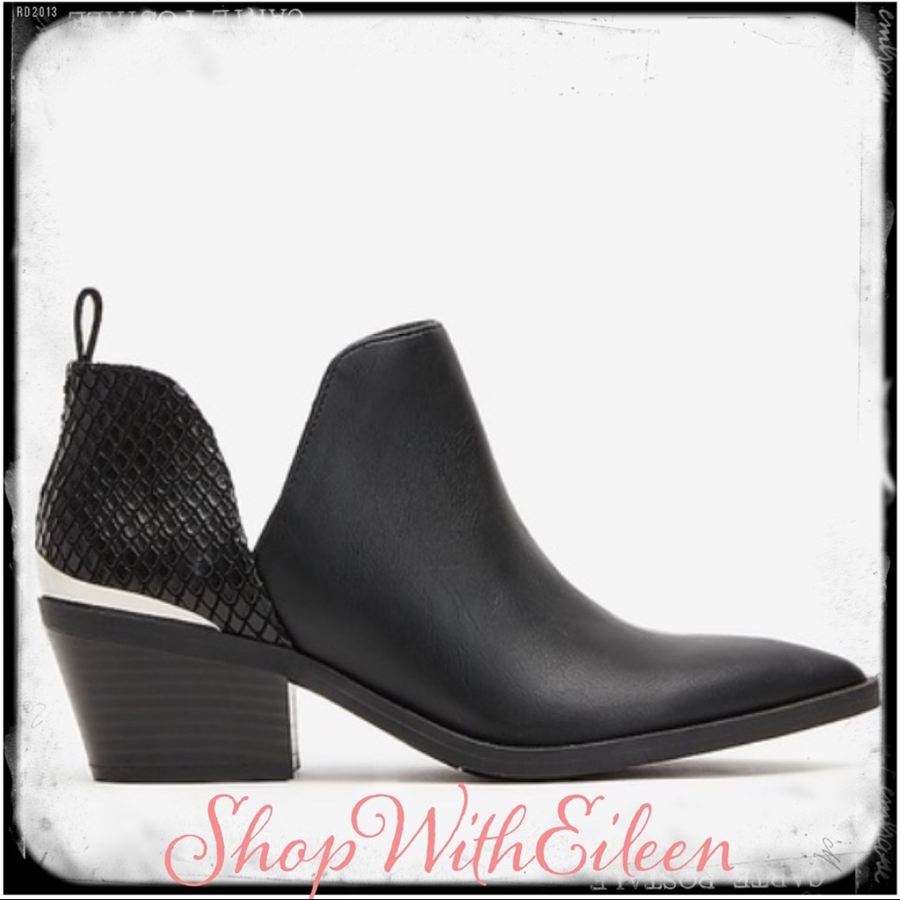 Black Side Slit Metal Heel Snakeskin Booties Boots